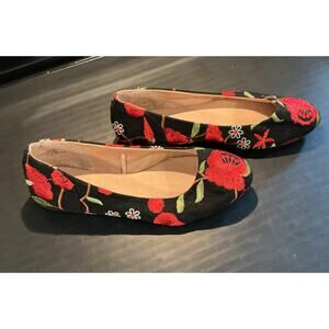 TORRID Women Size 8W Black & Red Embroidered Fabric Flocking Floral Ballet Flat